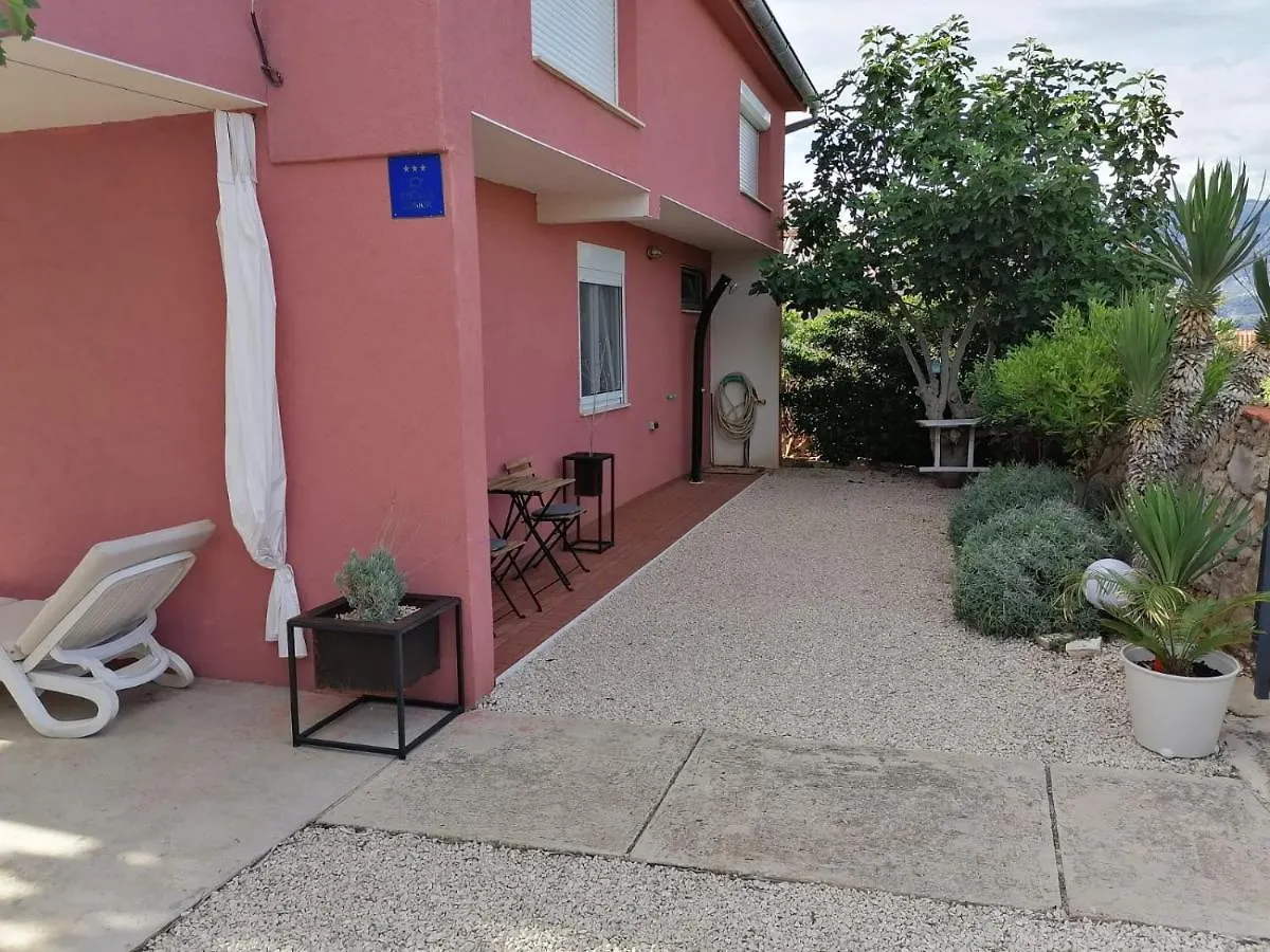 House For Rent Paola Villa Razanac Croatia