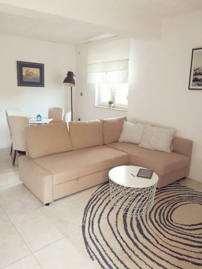 House For Rent Paola Villa Razanac 0*,