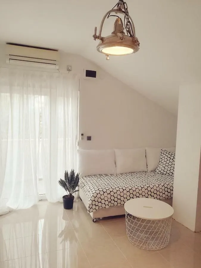 House For Rent Paola Villa Razanac 0*,